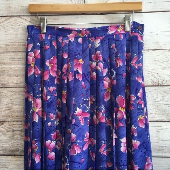 VINTAGE COUNTRY SOPHISTICATES‎ BY PENDLETON PLEATED FLORAL SKIRT - Picture 2 of 6
